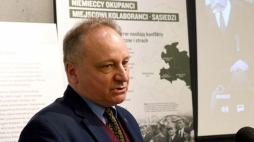 Dyrektor Muzeum Polaków Ratujących Żydów podczas II wojny światowej im. Rodziny Ulmów w Markowej Waldemar Rataj. Fot. PAP/D. Delmanowicz
