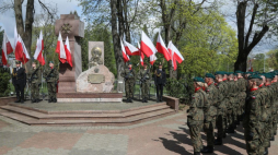 Obchody 84. rocznicy Zbrodni Katyńskiej przed Pomnikiem Katyńskim w Białymstoku. Fot. PAP/A. Reszko