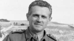 Michał Karaszewicz-Tokarzewski w Jerozolimie w 1943 r. Fot. Biblioteka Kongresu USA.