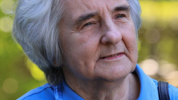 Członkini Rady ds. Rodziny, Edukacji i Wychowania przy prezydencie RP Jolanta Dobrzyńska podczas briefingu prasowego po posiedzeniu rady w Belwederze. Warszawa, 16.05.2024. Fot. PAP/S. Pulcyn