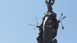 Figura Matki Bożej Łaskawej w Sanktuarium Jana Pawła II w Radzyminie. Fot. PAP/T. Gzell