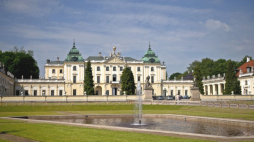 Zespół pałacowo-parkowy Branickich w Białymstoku. Fot. PAP/J. Ochoński