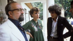 Na zdjęciu, od lewej: Krzysztof Penderecki, Joanna Wnuk-Nazarowa i Jacek Kaspszyk, Lutosławice 1980 r. PAP/Wojciech Kryński