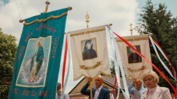 Procesja Bożego Ciała w Parafii Miłosierdzia Bożego w Łucce w 2023 r. Fot. PAP/B. Wójtowicz