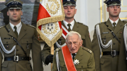 Odznaczony Krzyżem Wielkim Orderu Odrodzenia Polski Zenon Wechmann (C).  Warszawa, 2023 r. PAP/Radek Pietruszka