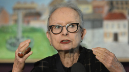Prof. Barbara Kirshenblatt-Gimblett na konferencji dt. wystawy „(po)ŻYDOWSKIE. Sztetl Opatów oczami Majera Kirszenblata”. PAP/R. Pietruszka