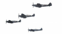 Samoloty Spitfire. Fot. PAP/EPA