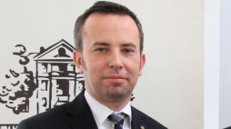 Przewodniczący TSKN Rafał Bartek. Fot. PAP/K. Świderski