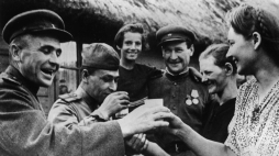 Zdaniem petersburskiego sądu Juri M. wpisami w internecie podeptał „honor i godność weteranów II wojny światowej”. PAP/CAF-ARCH