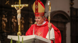 Msza święta pod przewodnictwem bp. Michała Janochy w Archikatedrze Warszawskiej w intencji kanonizacji bł. księdza Jerzego Popiełuszki. Warszawa, 06.06.2024. Fot. PAP/A. Zawada