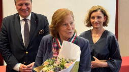 Złoty Medal „Zasłużony Kulturze Gloria Artis” dla Rity Gombrowicz. Fot. MKiDN