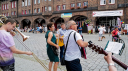 "Odpust u Babci Anny" na katowickim zabytkowym osiedlu Nikiszowiec. 2020 r. Fot. PAP/A. Grygiel