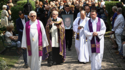 Uroczystości pogrzebowe Jerzego Stuhra na Cmentarzu Rakowickim w Krakowie, 17 bm. PAP/Łukasz Gągulski