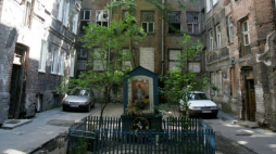 Budynek dawnej, przedwojennej fabryki Florange przy ul. Stalowej. Fot. PAP/B. Zborowski