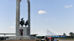 Pomnik Chwały Kawalerii i Artylerii Konnej w Wolicy Śniatyckiej. Fot. PAP/W. Jargiło