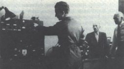 Studio radiostacji powstańczej "Błyskawica". Źródło: Wikimedia Commons