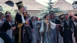Realizacja zdjęć do "Pana Tadeusza" w reżyserii Andrzeja Wajdy w Turowej Woli. 1998 r. Fot. PAP/J. Turczyk