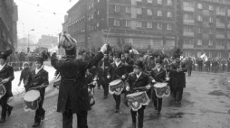 Obchody górniczego święta Barbórki w Bytomiu. 1981 r. Fot. PAP/J. Ochoński