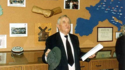Wacław Milke w Izbie Tradycji HZPiT „Dzieci Płocka”. Fot. Archiwum HZPiT "Dzieci Płocka" / Jan Waćkowski. Źródło: Wikimedia Commons