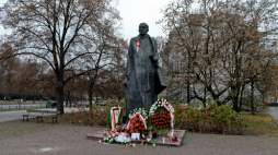 Pomnik Romana Dmowskiego w Warszawie, fot. PAP/M. Obara
