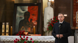 Prezydent RP Andrzej Duda przemawia na mszy świętej w pościele św. Stanisława Kostki w Warszawie podczas uroczystości upamiętniających 40. rocznicę męczeńskiej śmierci bł. ks. Jerzego Popiełuszki. Fot. PAP/R. Pietruszka