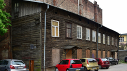 Budynek od strony ul. Kawęczyńskiej w 2019 r. Fot. Wikipedia.