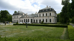 Zabytkowy pałac w Sieniawie. Fot. PAP/D. Delmanowicz