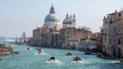 Basilica di Santa Maria della Salute w Wenecji. Fot. PAP/M. Sawoch