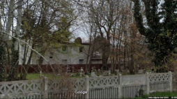 Cmentarz parafii św. Trójcy na wrocławskich Krzykach. Źródło: Google Maps – Street View