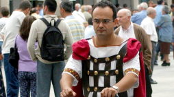 Tak mieszkańcy Astorgi w Hiszpanii upamiętniają rzymskie korzenie swojego miasta, które zostało założone przez Augusta Asturcica. PAP?EPA PHOTO EFE/J.CASARES
