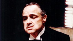 Aktor Marlon Brando w scenie z filmu „Ojciec chrzestny” z 1972 roku. PAP/EPA (HANDOUT)