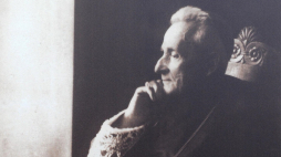 Zdjęcie Kardynała Adama Stefana Sapiehy w kurii krakowskiej, około 1947 r. PAP/Reprodukcja Piotr Polak