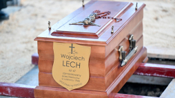 Uroczystości pogrzebowe zamordowanego przez Niemców w czerwcu 1943 r. Wojciecha Lecha na cmentarzu w Kijach. PAP/Piotr Polak