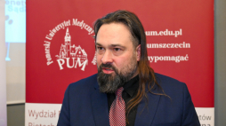  Prof. Andrzej Ossowski: Materiał genetyczny niezbędny do identyfikacji części ofiar w Puźnikach mamy już zgromadzony  Fot. PAP/Marcin Bielecki