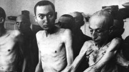 Więźniowie obozu koncentracyjnego Auschwitz. PAP/CAF/Reprodukcja