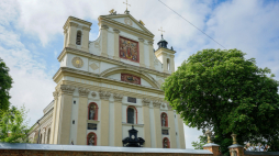 Kościół pw. Świętej Trójcy w Ołyce. PAP/Karina Sało