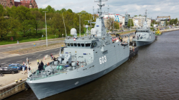 Niszczyciel min Marynarki Wojennej ORP Mewa zacumował przy szczecińskich Wałach Chrobrego, 2024 r. PAP/Marcin Bielecki