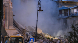 Kamienica przy ul. Bernardyńskiej w Lublinie, która uległa częściowemu zawaleniu. PAP/Wojtek Jargiło 