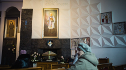 Obraz przedstawiający bł. ks. Michała Sopoćkę w Sanktuarium Miłosierdzia Bożego w Białymstoku. Fot. podlaskie.eu/Paweł Krukowski