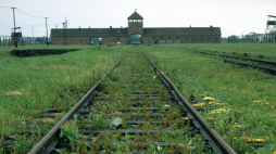 Dawny hitlerowski obóz koncentracyjny Auschwitz-Birkenau, fot. PAP/Jan Morek