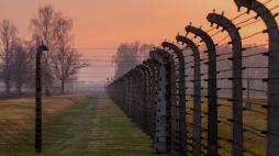 Były obóz koncentracyjny KL Auschwitz-Birkenau, fot. PAP/Andrzej Grygiel