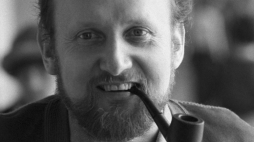 Ernest Bryll, poeta i pisarz, dziennikarz, tłumacz i krytyk filmowy, Warszawa, początek lat 80. PAP/Maciej Belina Brzozowski