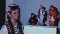 Muzeum Etnograficzne w Krakowie. VII Międzynarodowe Biennale Lalek Regionalnych, 1987 r. PAP/Longin Wawrynkiewicz