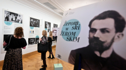 Otwarcie wystawy "Żeromski w Żeromskim" w ramach obchodów Międzynarodowego Dnia Teatru  w Teatrze im. Żeromskiego w Kielcach. PAP/Piotr Polak