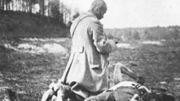 Spowiedź rannego żołnierza pod Żytomierzem, 25 lub 26 kwietnia 1920 r. /NAC