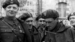 Grupa oficerów Samodzielnej Brygady Strzelców Podhalańskich. Widoczny m.in. pułkownik Józef Feliks Kobyłecki (1. z lewej), 1940 r.