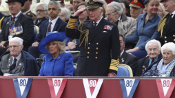 Karol III, król Wielkiej Brytanii, podczas defilady w Londynie, 5 maja 2025 r. Fot. PAP/EPA