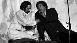 Maj 1980 r. Poznań. Międzynarodowa Wiosna Estradowa. Odd lewej: Bohdan Smoleń i Zenon Laskowik. Fot. PAP/CAF /Zbigniew Staszyszyn