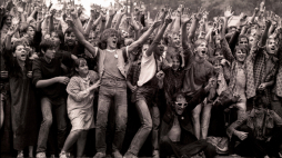 Jarocin 1982, Publiczność Ogólnopolskiego Przeglądu Muzyki Młodej Generacji, fot. PAP/Wojciech Kryński