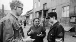 Realizacja filmu "Europa, Europa (niem. Hitlerjunge Salomon)" Nz. Agnieszka Holland (C), 1989 r. PAP/CAF/Andrzej Zbraniecki